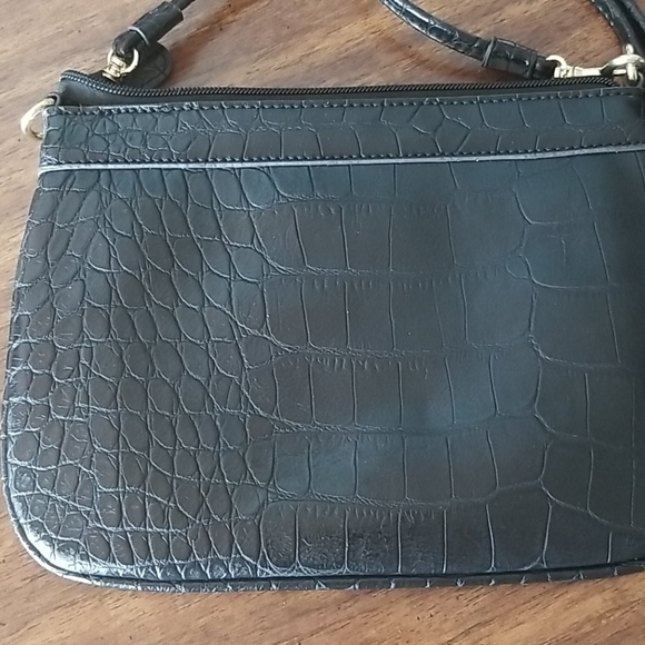 Anne Klein crocodile embossed crossbody bag - Picture 2 of 3